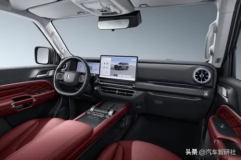 别等了!新款坦克300正式开卖,颜值配置双升级!